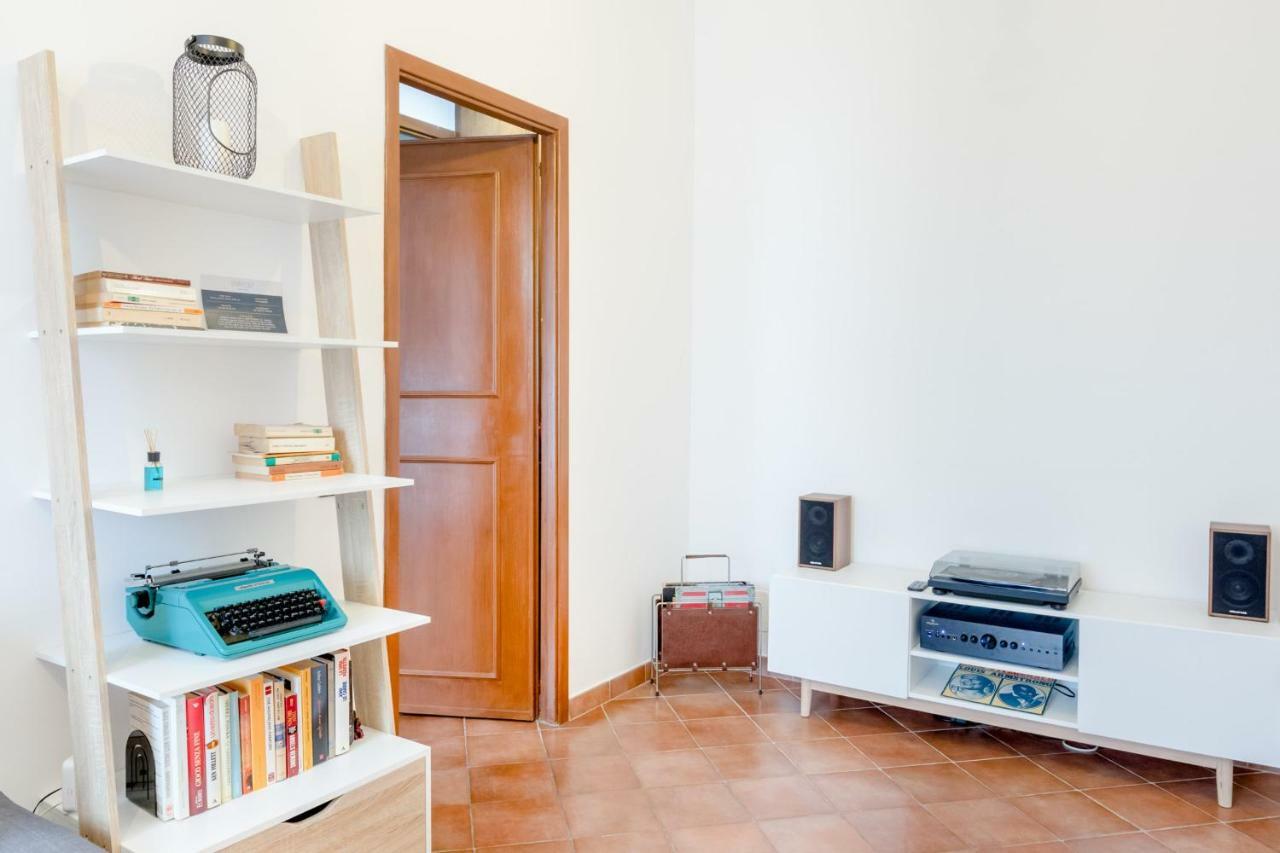 Vinylogy Apartment Rom
